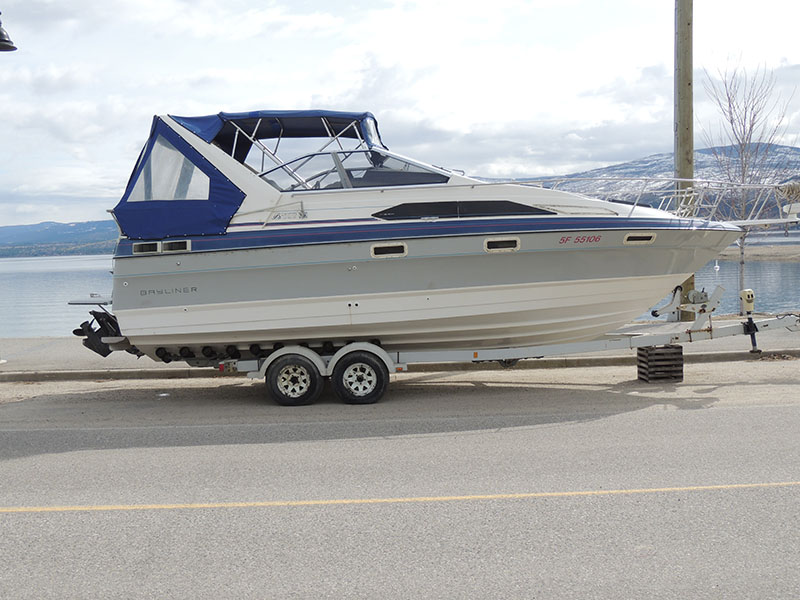 Boat for sale in Kelowna Bayliner 2655 Cruiser